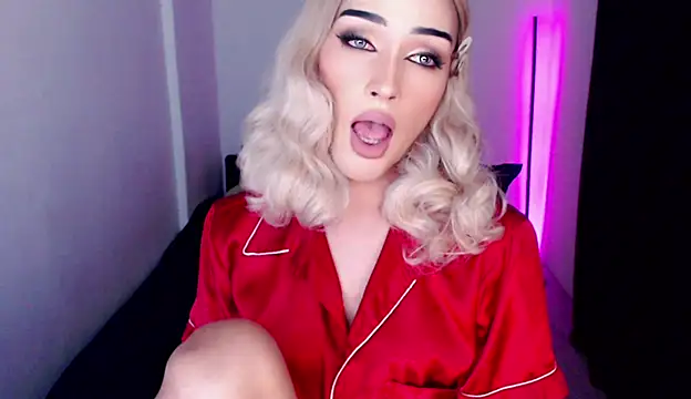 Snapshot of Alicegreenexx chatting on June 2026 04:09:02 PM Alicegreenexx online show from June 2026 04:09:02 PM