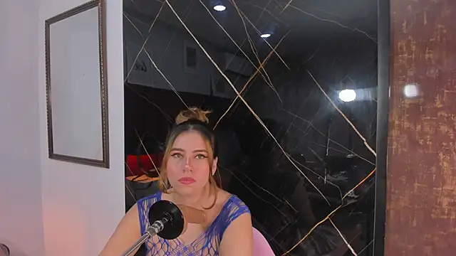 Snapshot of abby_blond_ chatting on September 2025 12:26:01 PM abby blond online show from September 2025 12:26:01 PM