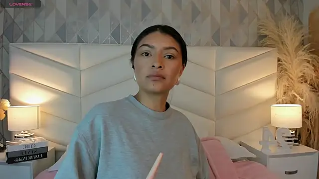 victoria   jonnes online show from September 2025 12:40:02 PM