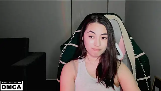 MeilideQian1 online show from May 2026 06:01:01 PM
