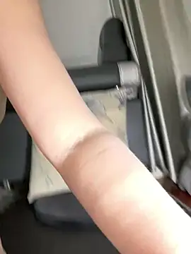 meiiijr55 online show from March 2026 04:06:01 AM