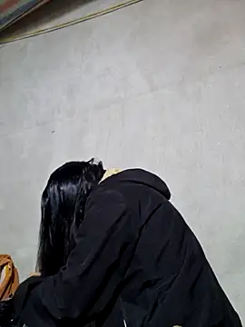 yoowwmr online show from November 2025 11:48:02 PM