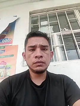 Snapshot of Andreshot911 chatting on October 2025 08:58:01 PM Andreshot911 online show from October 2025 08:58:01 PM