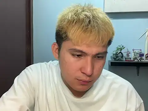 Snapshot of lovely_jay chatting on July 2026 03:03:02 PM lovely jay online show from July 2026 03:03:02 PM