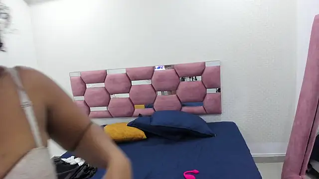 MiiaSmith   online show from November 2025 09:19:02 PM