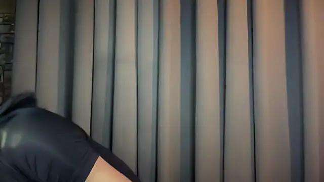 Snapshot of Lust-sluttymira chatting on November 2025 12:43:01 AM Lust-sluttymira online show from November 2025 12:43:01 AM