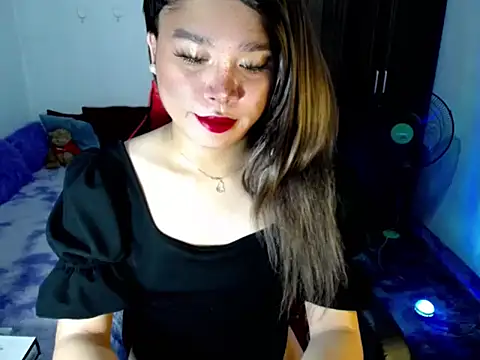 Urassiansweetcummer online show from April 2026 02:26:02 AM