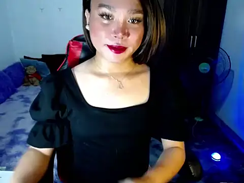 Urassiansweetcummer online show from April 2026 02:51:02 AM