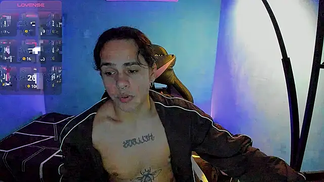 Snapshot of Maximiliano_scoott__ chatting on September 2025 06:57:01 PM Maximiliano scoott   online show from September 2025 06:57:01 PM