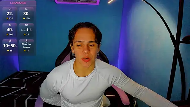 Snapshot of Maximiliano_scoott__ chatting on October 2025 06:49:02 PM Maximiliano scoott   online show from October 2025 06:49:02 PM