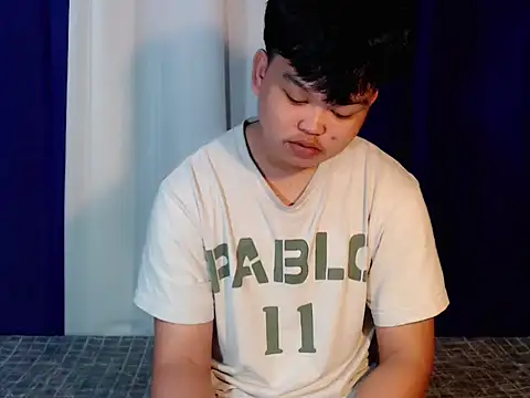 Reynelcock online show from November 2025 01:27:01 AM