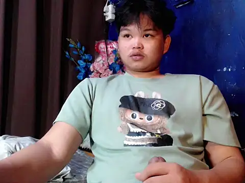 Reynelcock online show from April 2026 12:49:01 PM