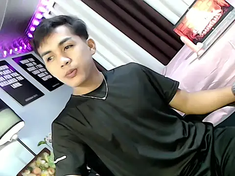urhot chany online show from August 2026 06:10:01 PM