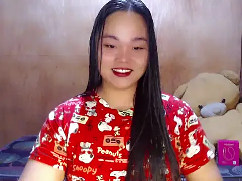 Snapshot of _Lylia chatting on June 2026 09:50:02 PM Lylia online show from June 2026 09:50:02 PM
