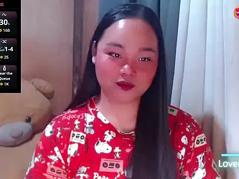 Snapshot of _Lylia chatting on June 2026 06:00:02 PM Lylia online show from June 2026 06:00:02 PM