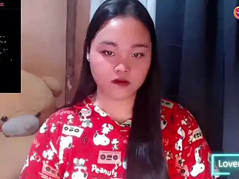 Snapshot of _Lylia chatting on June 2026 08:20:02 PM Lylia online show from June 2026 08:20:02 PM