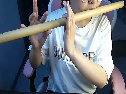 Ori-Yannie online show from November 2025 06:47:02 AM