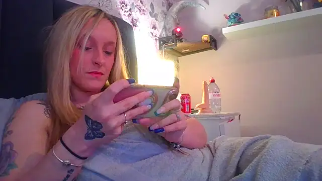 Snapshot of LucyRoseMae chatting on May 2026 05:43:01 PM LucyRoseMae online show from May 2026 05:43:01 PM