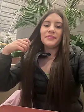 Isabella21  online show from October 2025 12:11:01 AM