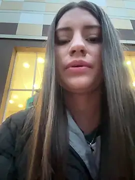 Isabella21  online show from February 2026 11:14:02 PM