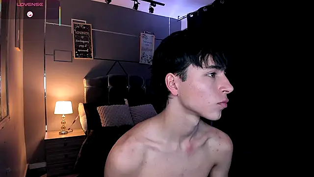 Christopher 77 online show from September 2025 08:19:01 PM