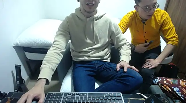 Snapshot of bossking017 chatting on January 2025 04:06:01 AM bossking017 online show from January 2025 04:06:01 AM