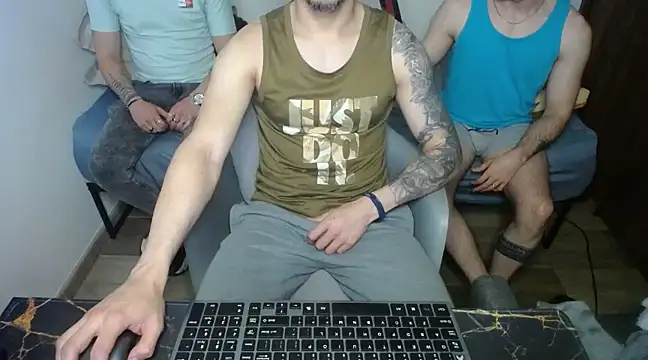 Snapshot of bossking017 chatting on March 2025 09:37:01 PM bossking017 online show from March 2025 09:37:01 PM