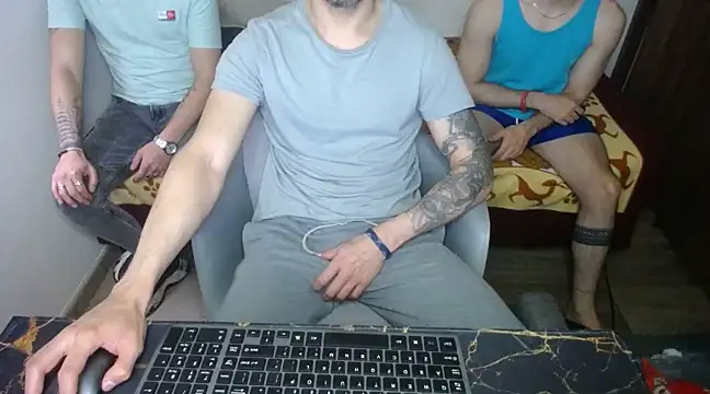 Snapshot of bossking017 chatting on March 2025 05:02:02 PM bossking017 online show from March 2025 05:02:02 PM