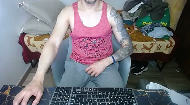 Snapshot of bossking017 chatting on March 2025 02:23:01 PM bossking017 online show from March 2025 02:23:01 PM