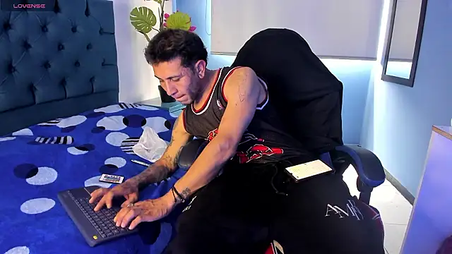 Thonixxx mr online show from March 2026 07:21:02 PM