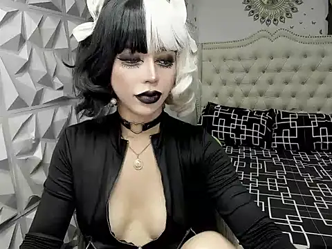 janecomander online show from April 2026 01:48:02 PM