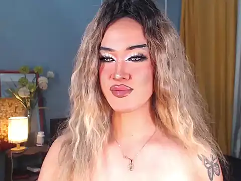 Snapshot of AleinaCroft chatting on October 2025 08:29:02 AM AleinaCroft online show from October 2025 08:29:02 AM