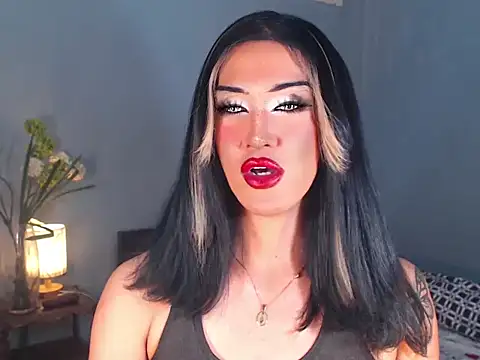 Snapshot of AleinaCroft chatting on December 2025 04:17:02 AM AleinaCroft online show from December 2025 04:17:02 AM