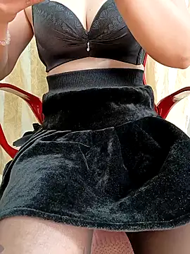 Mizzu-mi online show from November 2025 03:01:02 PM