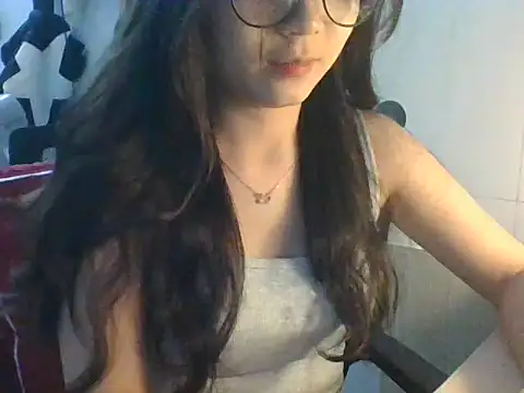 Linzly online show from October 2025 04:15:02 PM