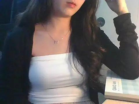 Linzly online show from October 2025 05:08:02 PM