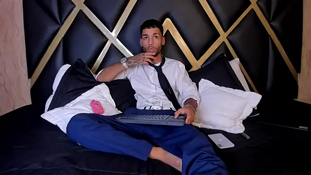 Thiagoferreti online show from March 2026 03:35:02 AM