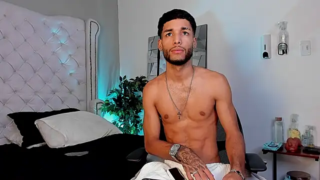 Thiagoferreti online show from April 2026 03:30:02 AM