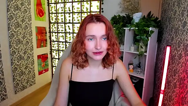 Snapshot of Elis_Cherry chatting on September 2025 01:49:01 AM Elis Cherry online show from September 2025 01:49:01 AM