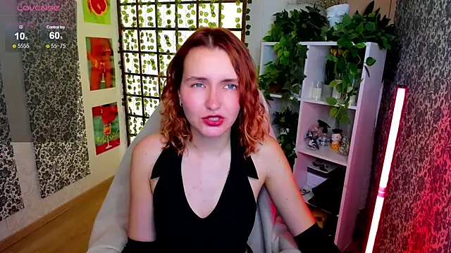 Snapshot of Elis_Cherry chatting on September 2025 01:52:01 AM Elis Cherry online show from September 2025 01:52:01 AM