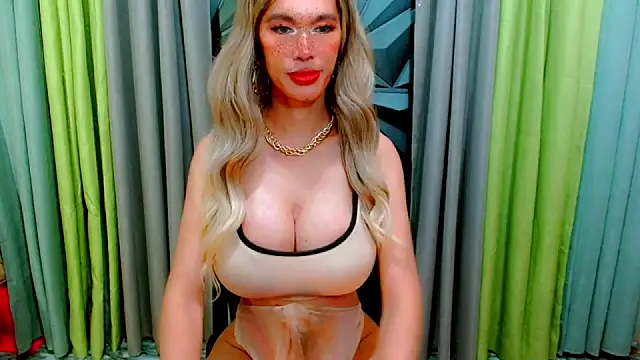Snapshot of MistresDaBigCOCKxxxxxx chatting on May 2026 02:51:02 AM MistresDaBigCOCKxxxxxx online show from May 2026 02:51:02 AM