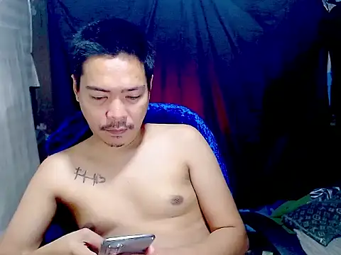 MANIACasianX online show from December 2025 11:25:02 PM