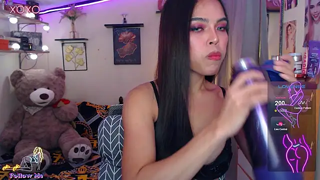 Snapshot of izabella_moore chatting on June 2026 05:39:01 AM izabella moore online show from June 2026 05:39:01 AM