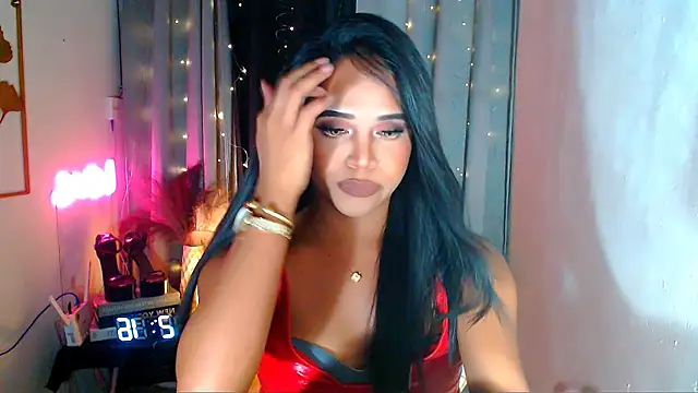 Lorainnelustts online show from February 2026 01:55:01 PM