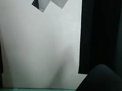 Auroraxtwilight online show from April 2026 09:51:02 PM