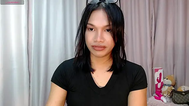 Herbielustts online show from November 2025 01:46:02 PM