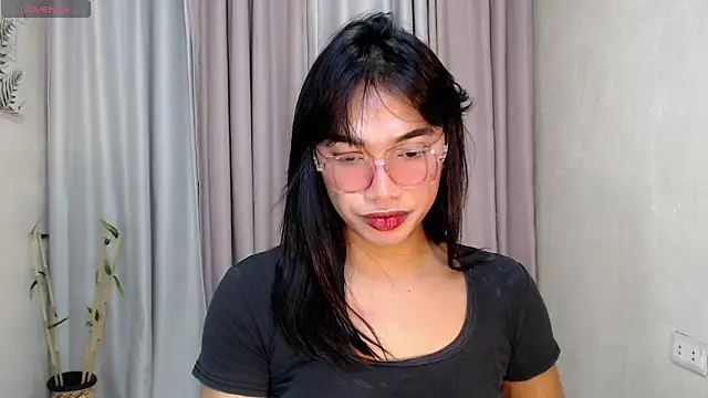 Herbielustts online show from April 2026 01:03:01 PM