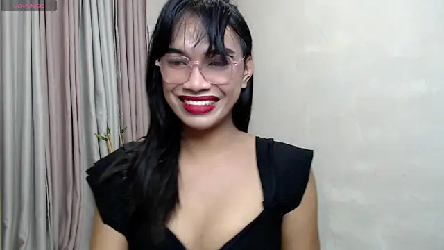 Snapshot of Herbielustts chatting on April 2026 03:38:02 PM Herbielustts online show from April 2026 03:38:02 PM