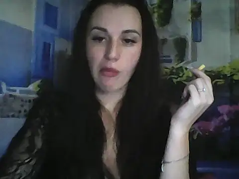 Snapshot of Qinini chatting on November 2025 10:09:01 PM Qinini online show from November 2025 10:09:01 PM
