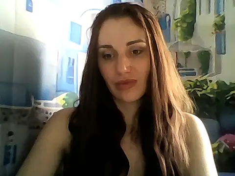 Snapshot of Qinini chatting on May 2026 09:37:01 AM Qinini online show from May 2026 09:37:01 AM